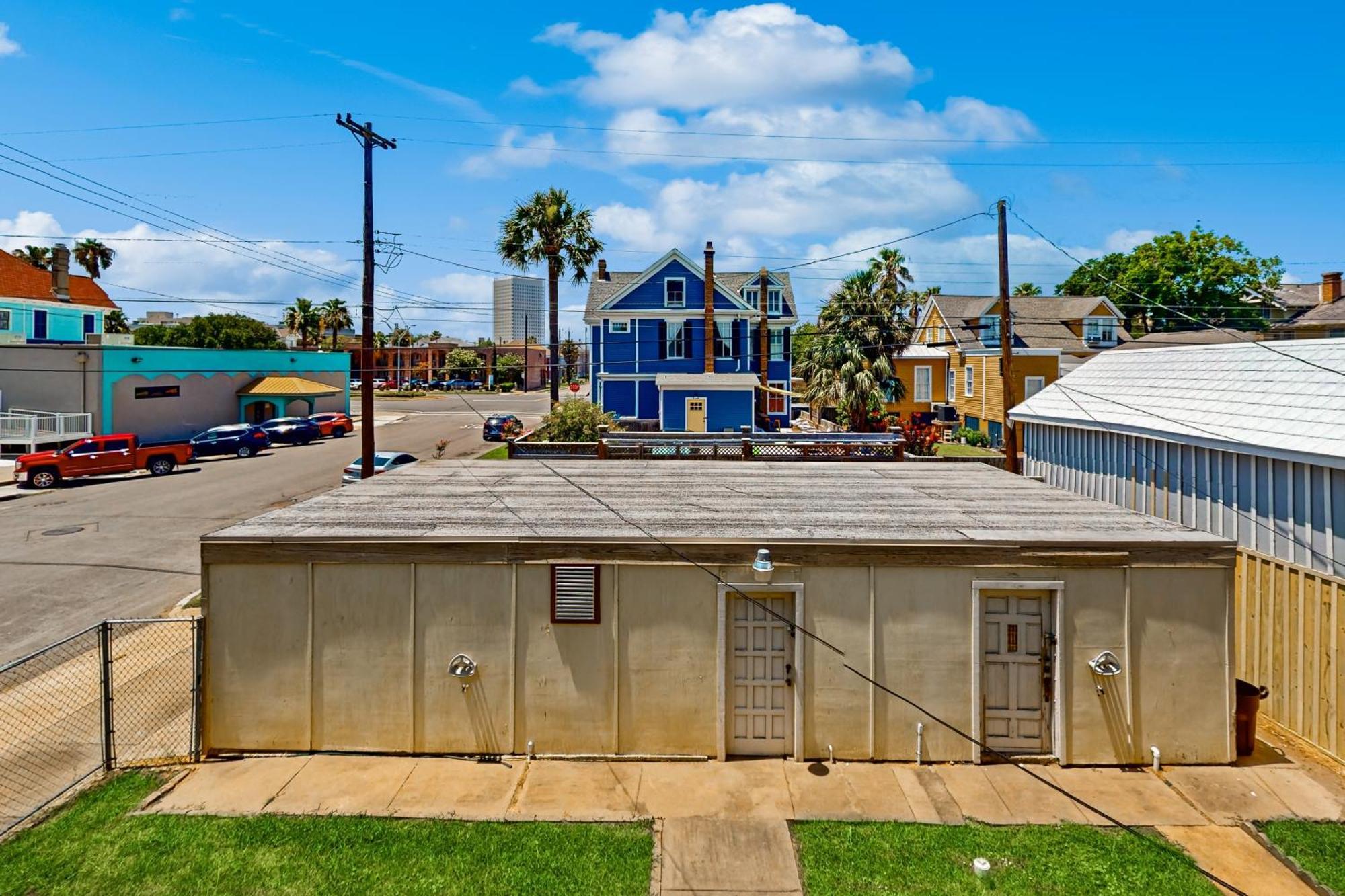 Apartamento Under The Avenue Galveston Exterior foto