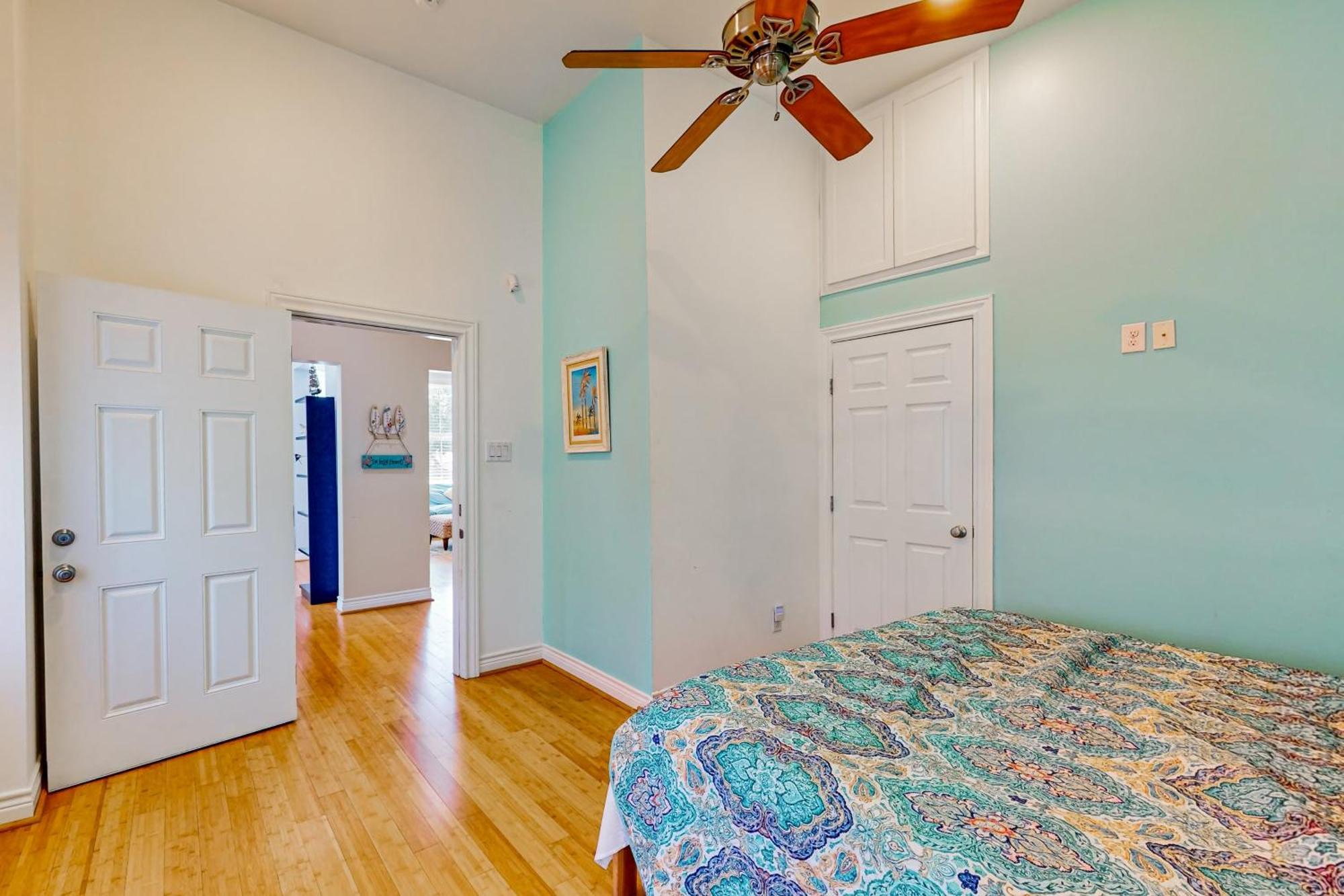 Apartamento Under The Avenue Galveston Exterior foto