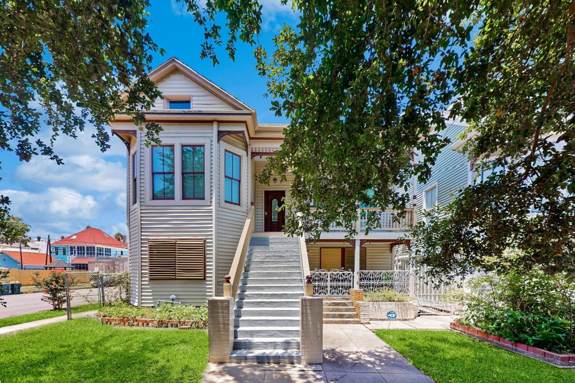 Apartamento Under The Avenue Galveston Exterior foto